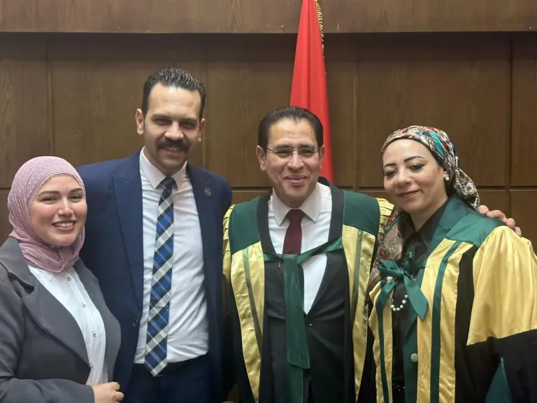 وزير الصحة والسكان يترأس مناقشة رسالة الدكتور حلمي أحمد عبدالرحمن بجامعة عين شمس في مشهد علمي وإنساني رفيع المستوى