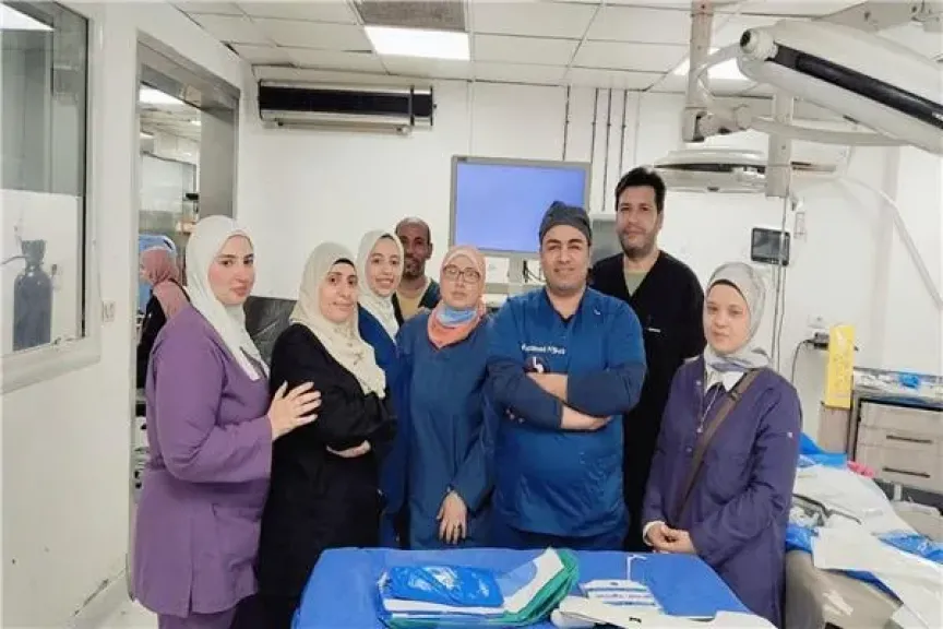 الدكتور محمد عجوة يقود نجاح جراحة دقيقة لتحويل مسار الجهاز الهضمي لمريض بمتلازمة نادرة بمستشفى الزهراء الجامعي