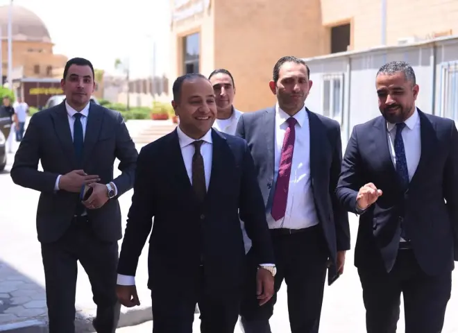 تنفيذاً لتوجيهات المهندسة راندة المنشاوي.. تنفيذ 7 قرعات علنية لتسكين المواطنين الذين تم توفيق أوضاعهم على مدار يومين بمدينة العبور الجديدة