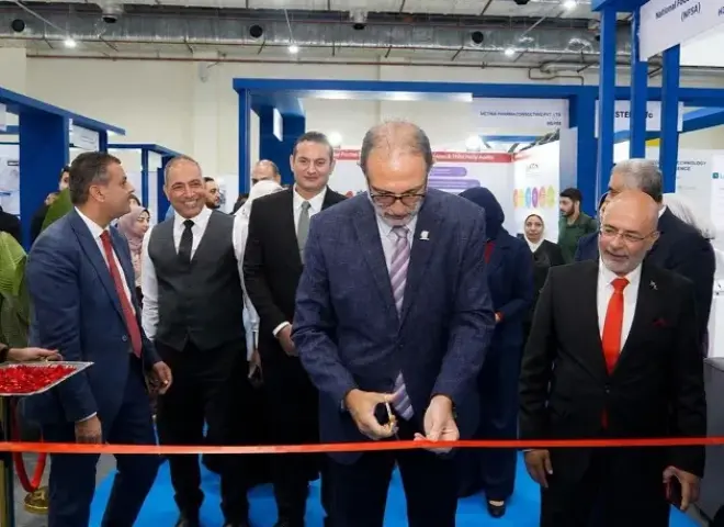 «طارق الهوبي» يفتتح جناح المكملات الغذائية في «Pharmaconex 2026» ويؤكد دعم نمو القطاع