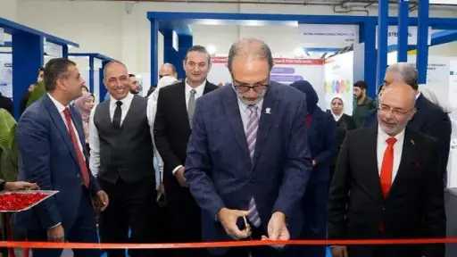 «طارق الهوبي» يفتتح جناح المكملات الغذائية في «Pharmaconex 2026» ويؤكد دعم نمو القطاع