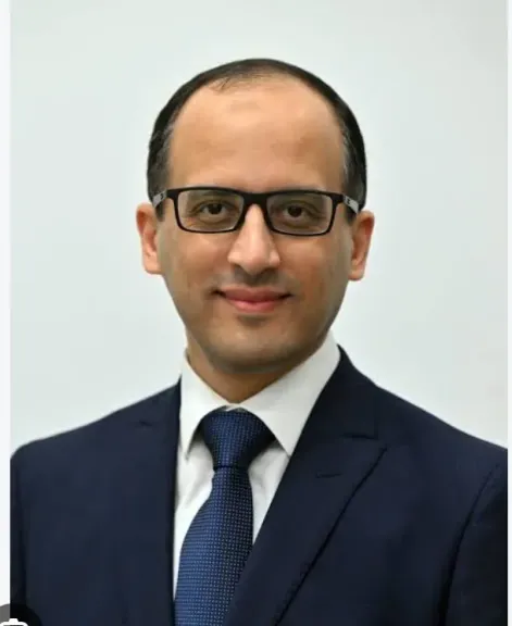 بعد مغادرته منصب متحدث الحكومة.. محمد الحمصاني نائبًا لمساعد وزير الخارجية للشؤون البرلمانية