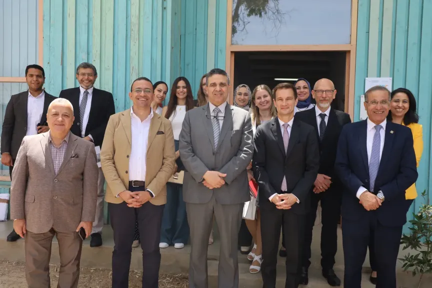 خلال عام ٢٠٢٥  نجحت جامعة هليوبوليس في تأمين تمويل بقيمة 7.38 مليون يورو لمشروعاتها لدعم جهود التنمية المستدامة في مختلف أنحاء مصر.